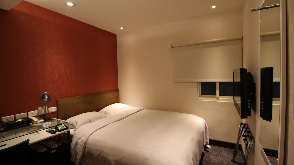 Hotel Puri Ximen Branch 8/65