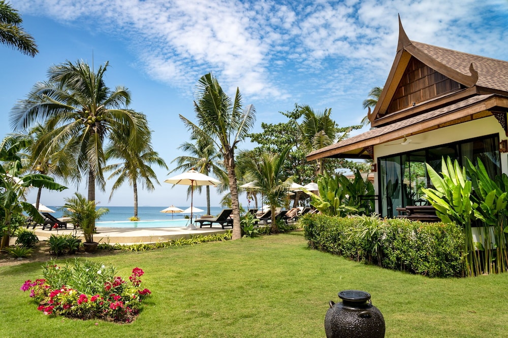 Lanta Palace Resort And Beach Club 34/50