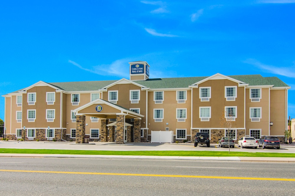 Cobblestone Hotel & Suites - Newport 1/61