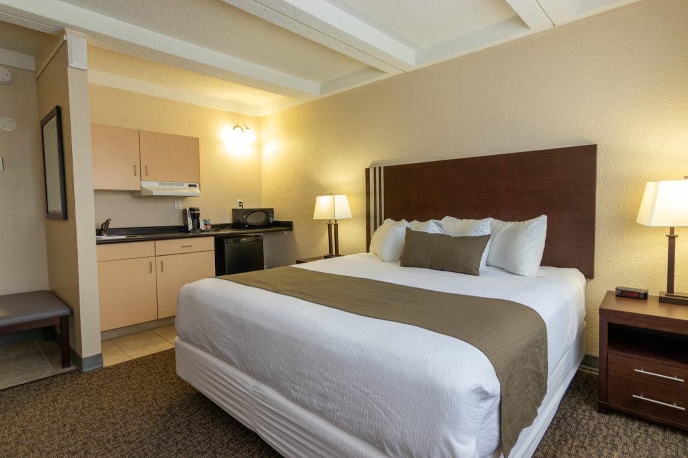 Bcm Inns Fort Mcmurray - Downtown 6/21