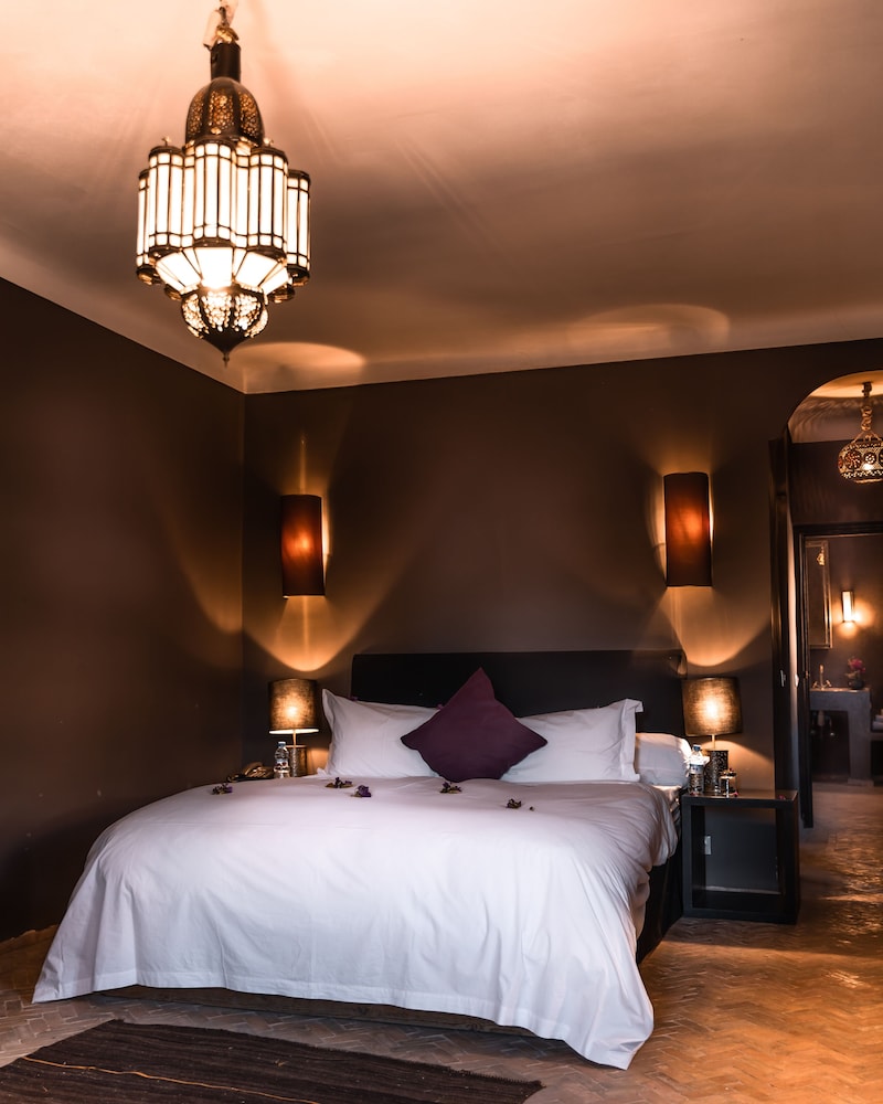The Capaldi Hotel 7/50