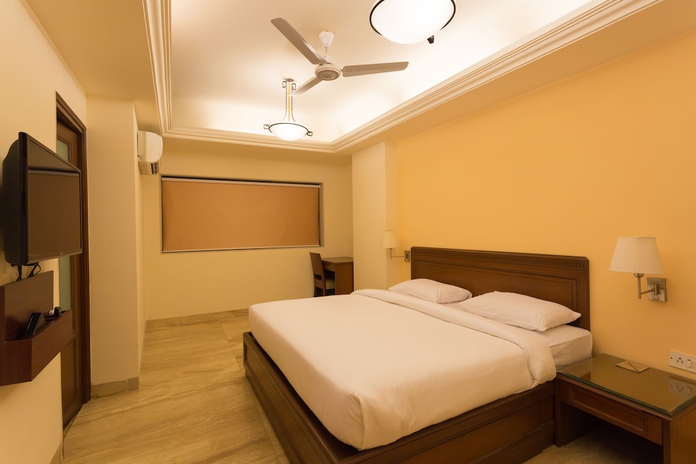 Ginger Hotel Thane 18/45