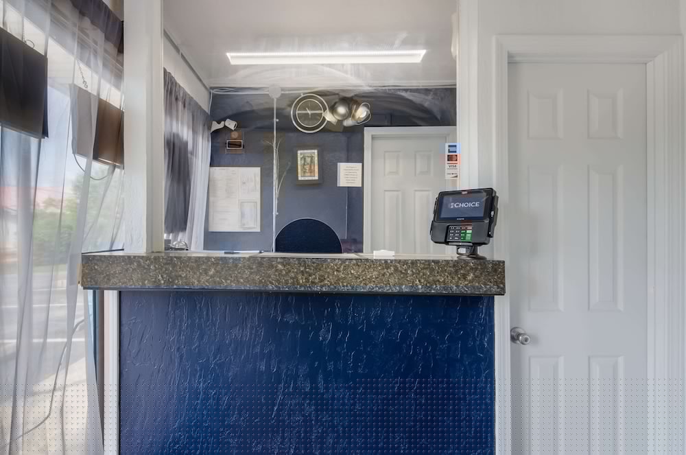 volunteer inn at church hill