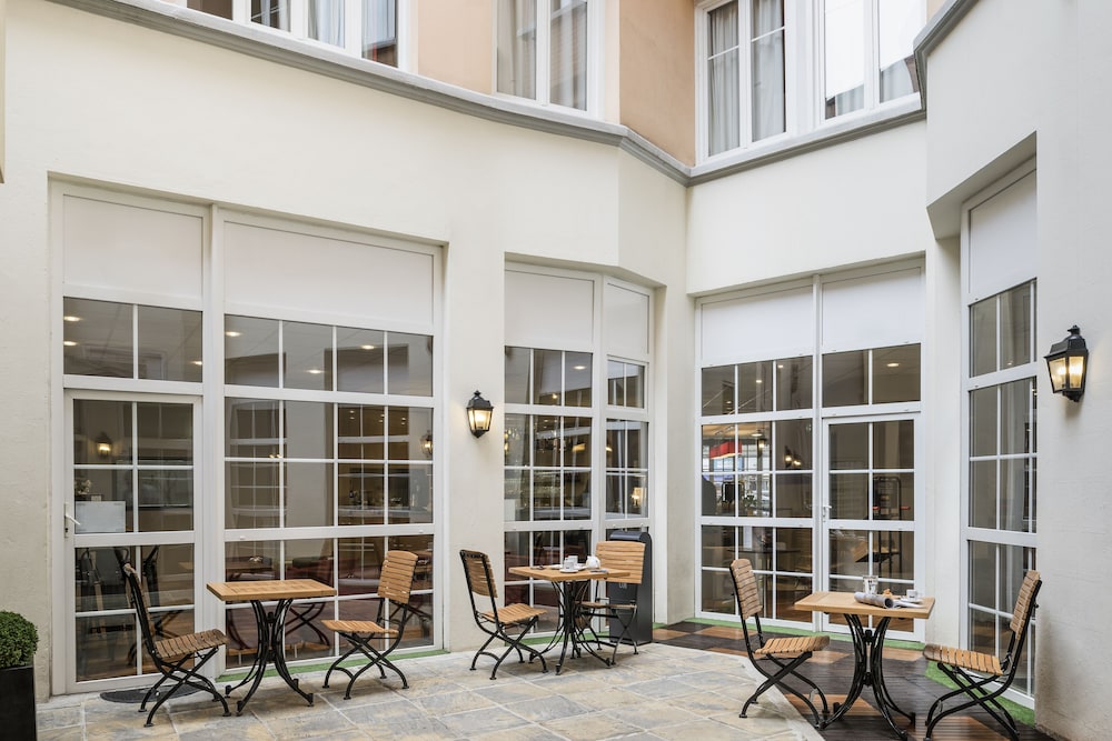ibis Paris Ornano Montmartre North 18th Hotel 66/72