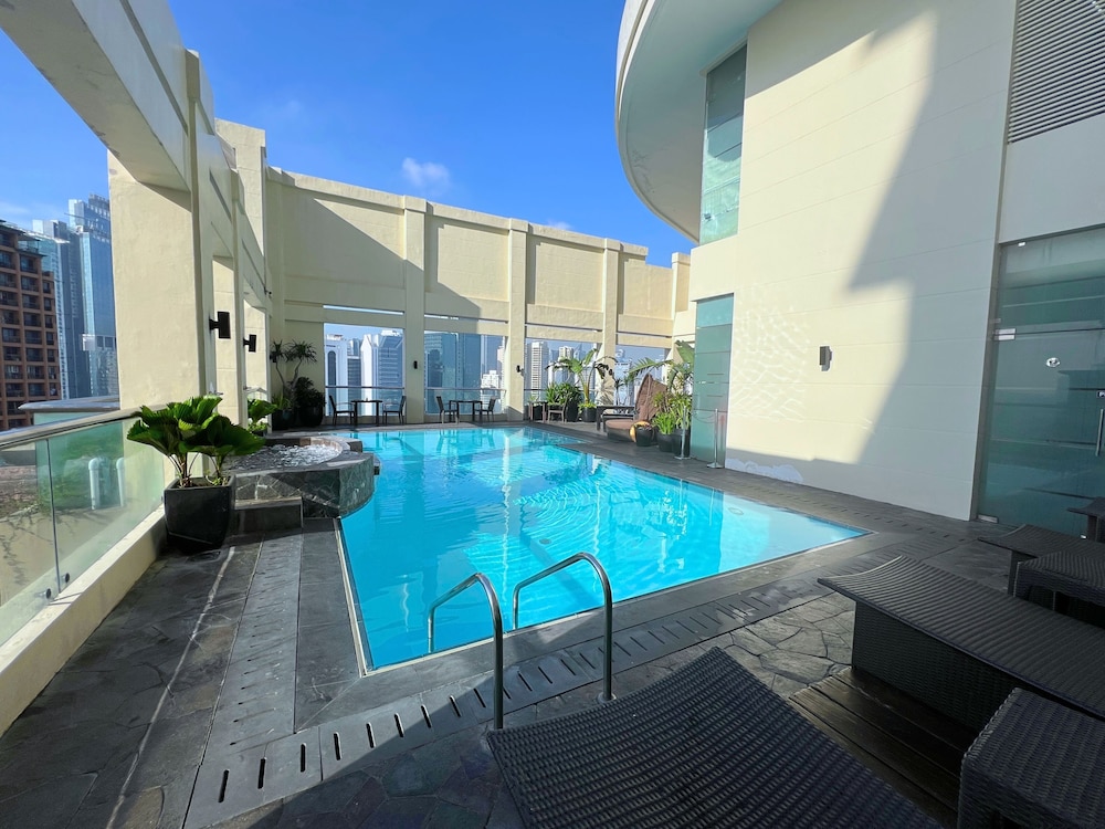 City Garden Hotel Makati 40/71