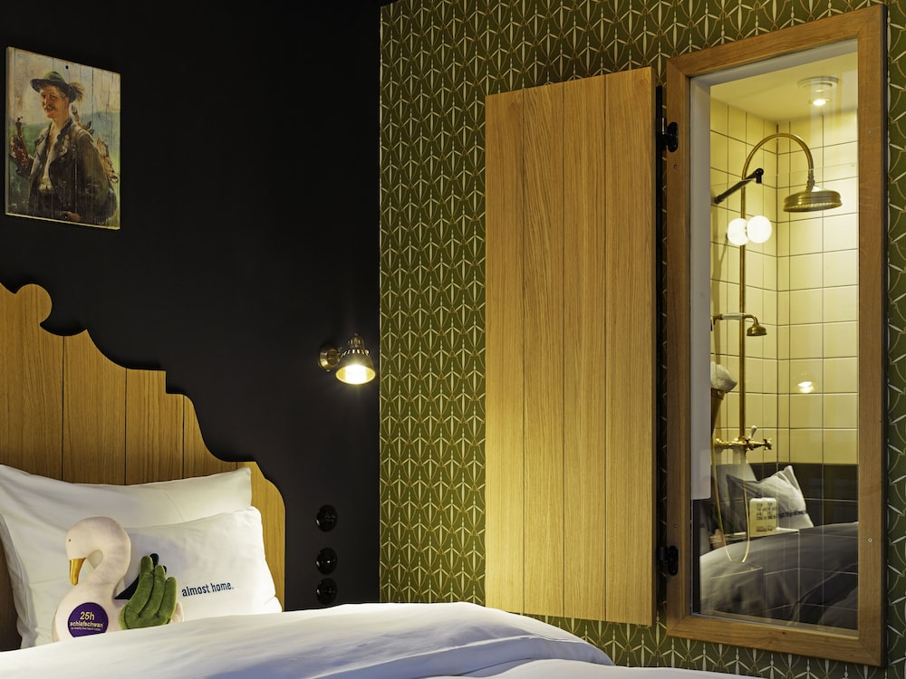 25hours Hotel The Royal Bavarian 39/75