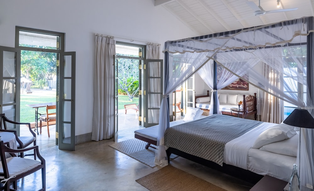 Taru Villas Mawella 15/50