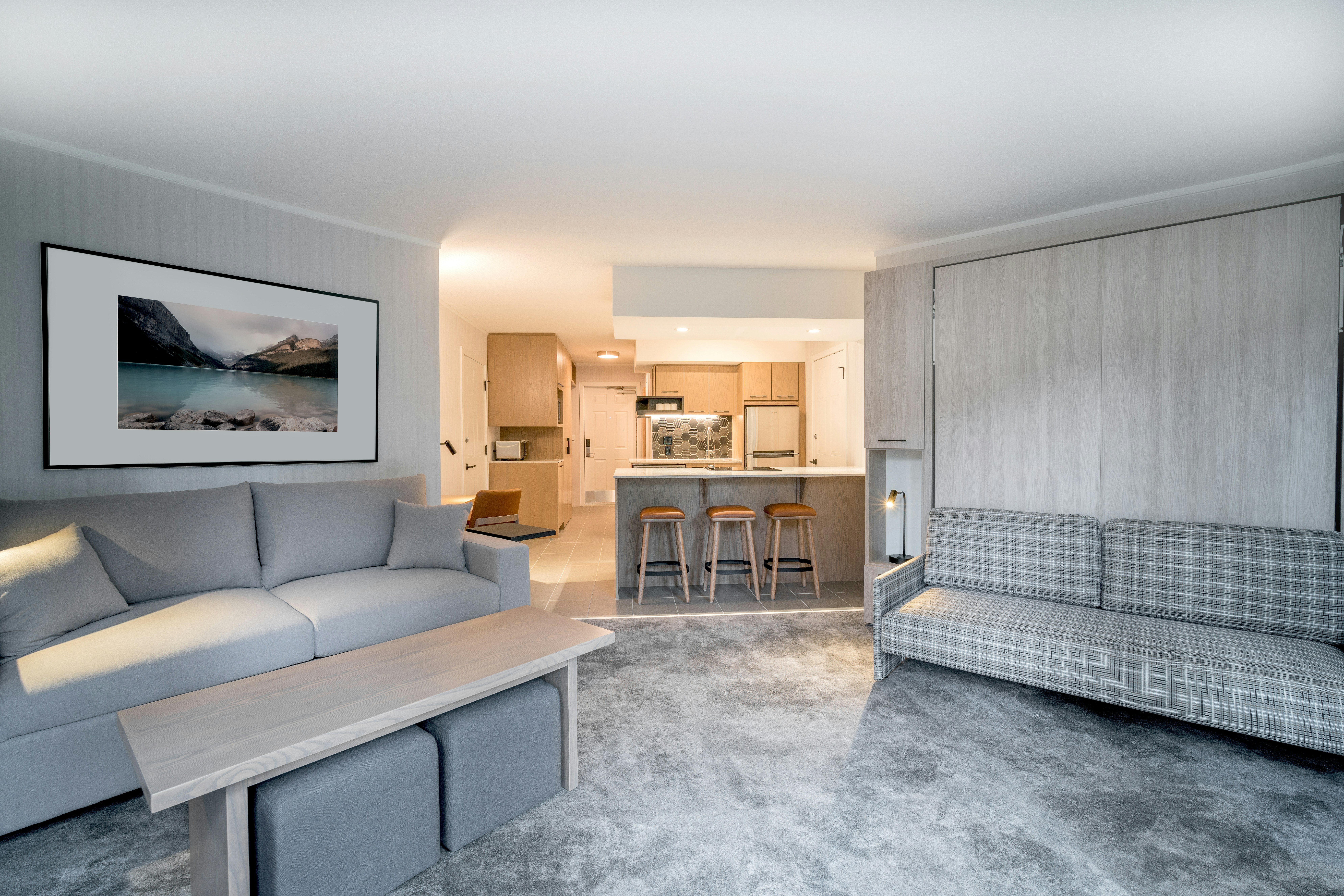 Lake Louise Inn 52/72