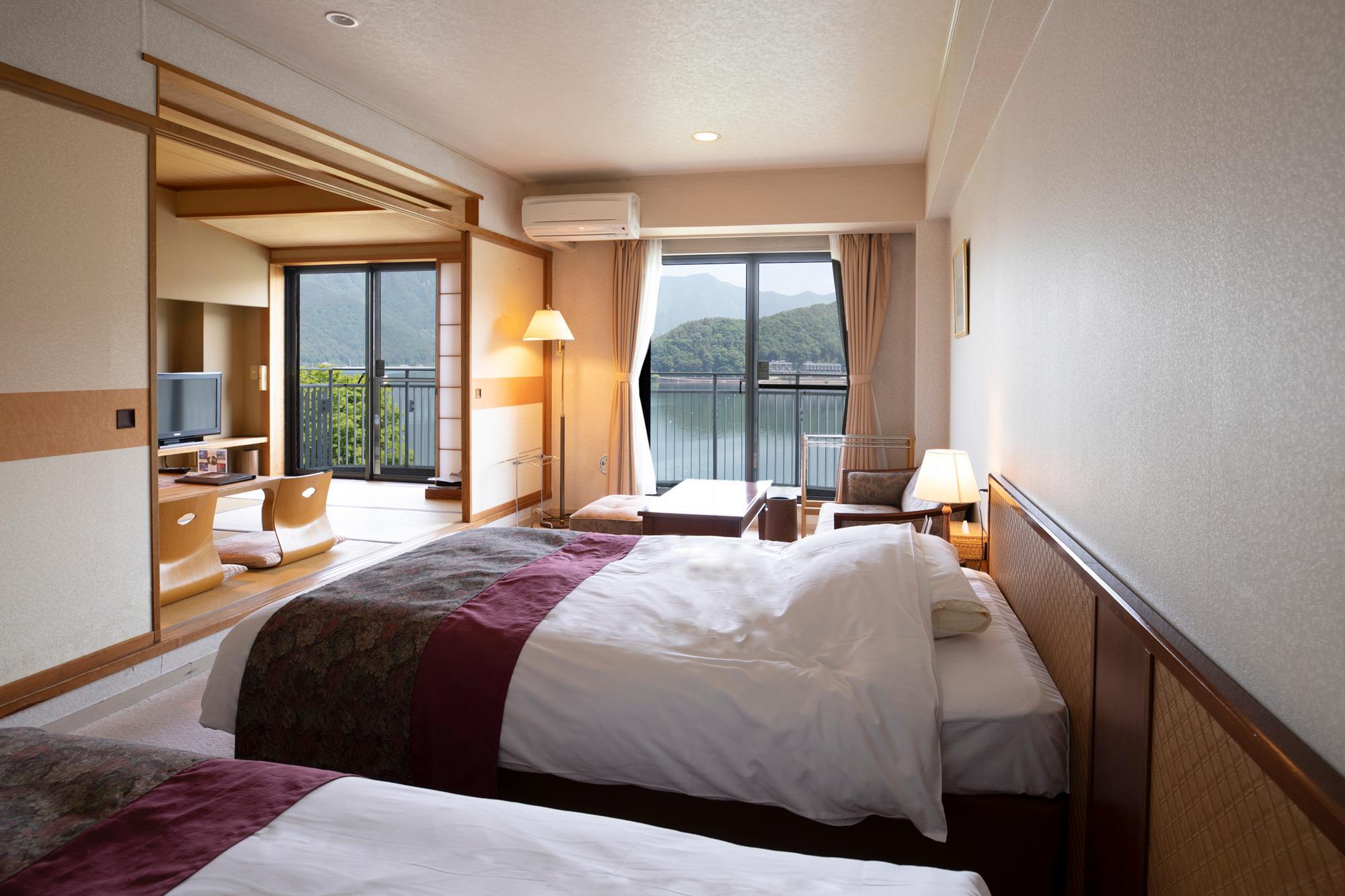 Japanese Western, Superior, Lake View, Tatami, East Wing 2/3