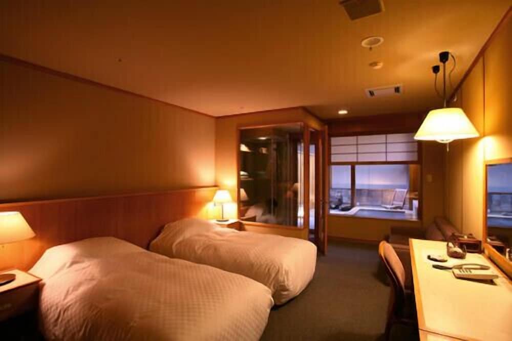 Room, Twin Beds, Outdoor Bath