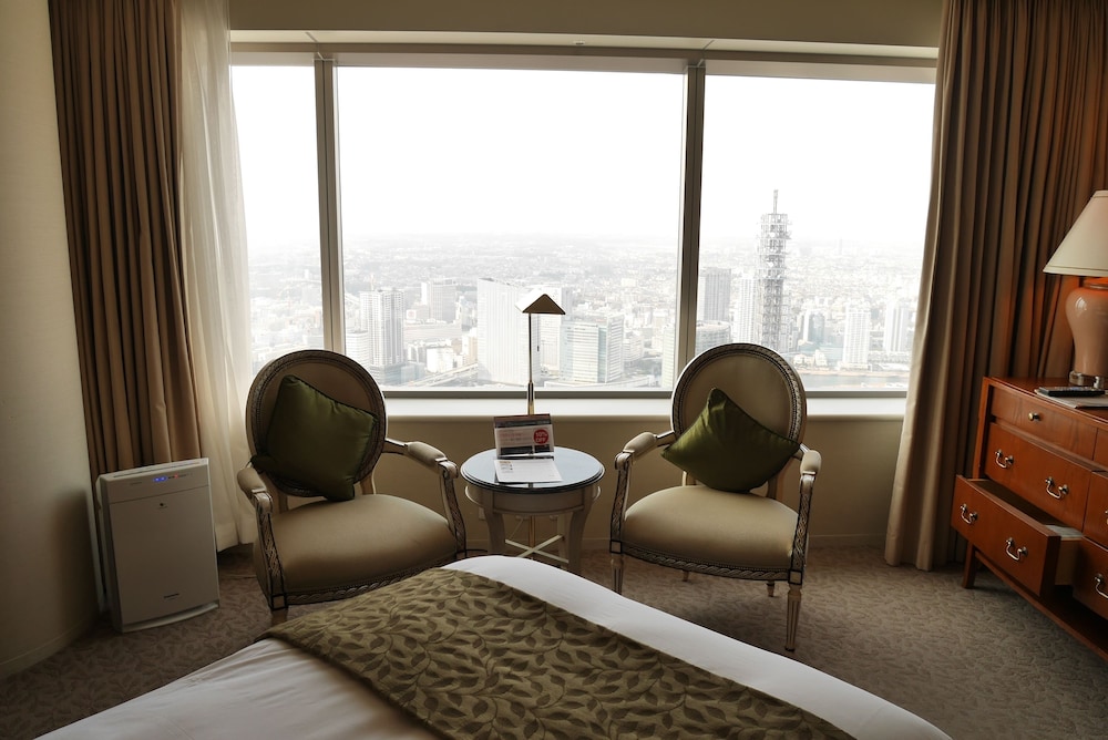 Yokohama Royal Park Hotel 22/24