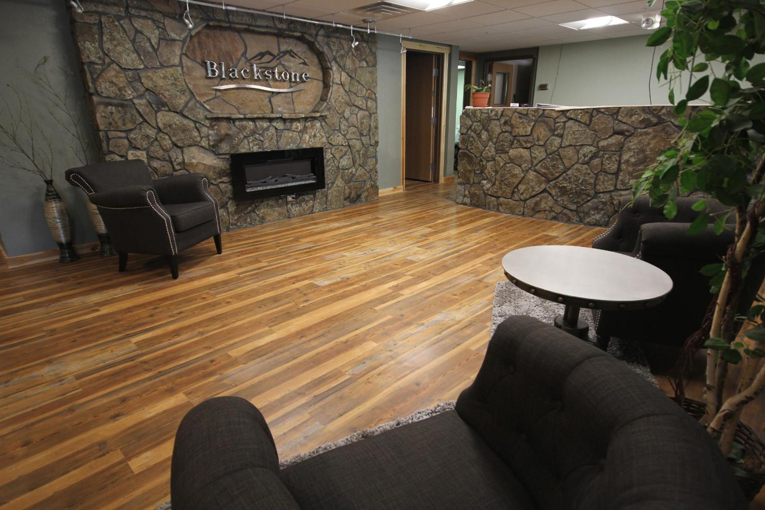 Blackstone Lodge Suites 30/50