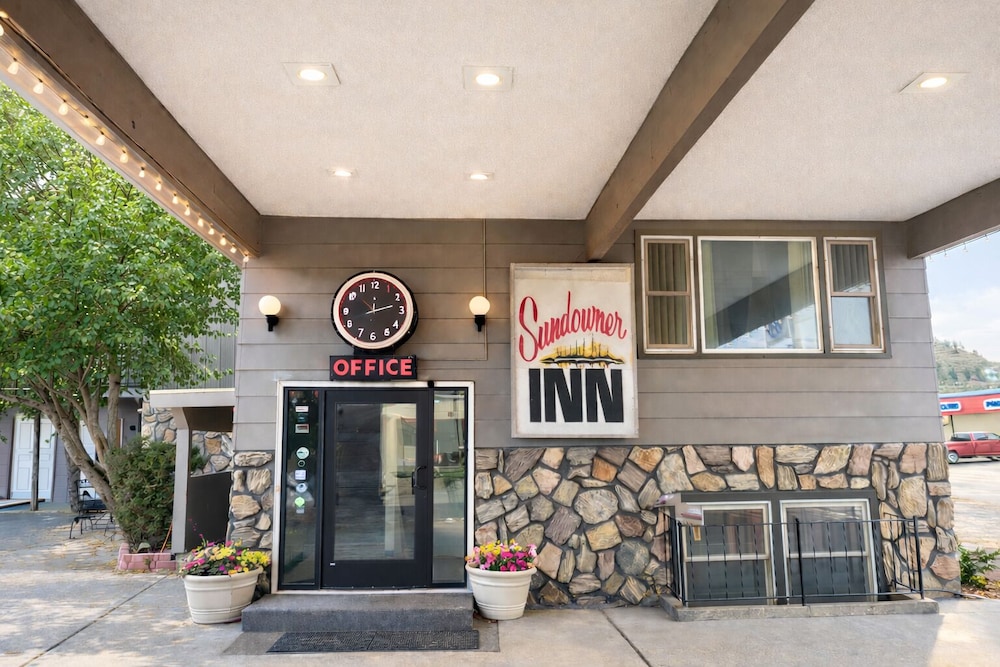 Sundowner Inn Forsyth I 94 11/62