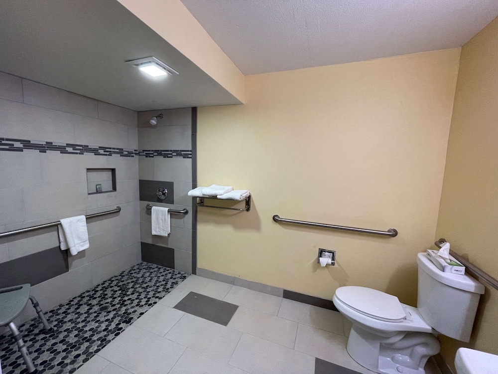 SureStay Plus Hotel by Best Western Odessa 15/34