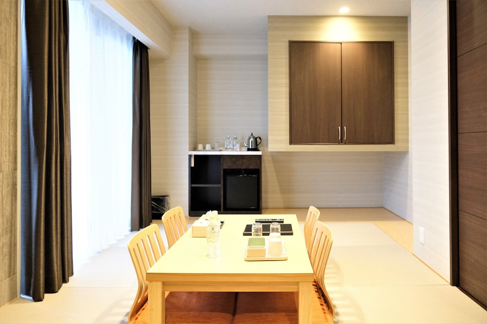 Luxcare Hotel Osaka 48/53