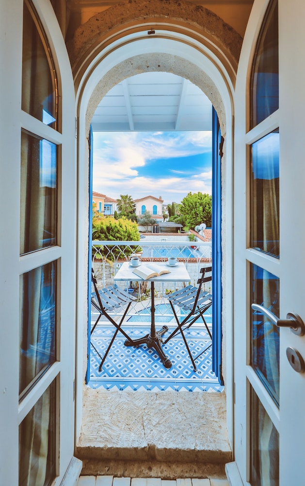 Cumbali Konak Alacati 3/50