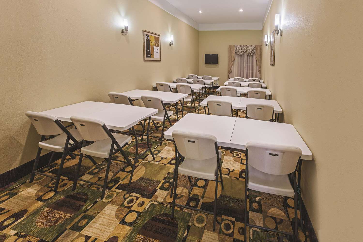 La Quinta Inn & Suites by Wyndham Livingston 15/18
