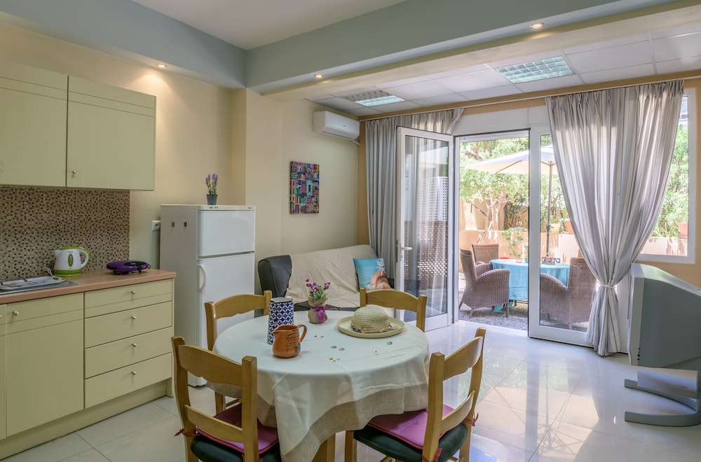 Aloe Apartments & Studios 30/44
