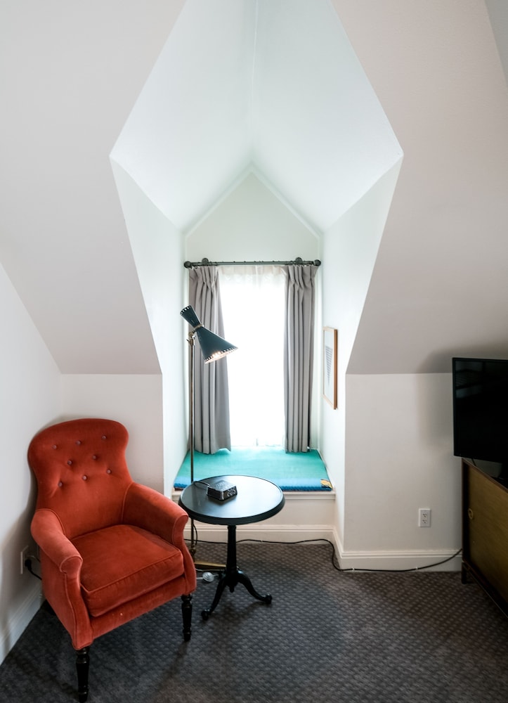 Hotel Ella 49/57