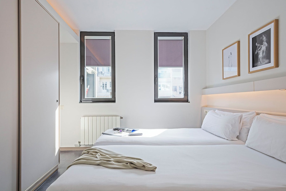 Aparthotel BCN Montjuic 23/96