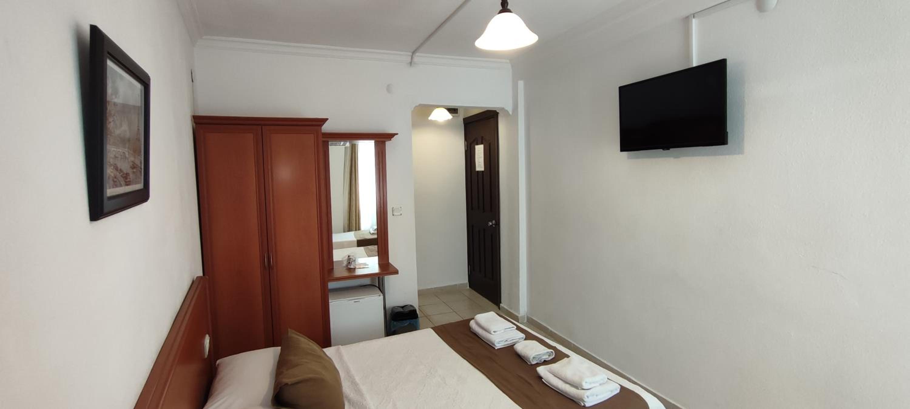 Bonapart Hotel 36/47