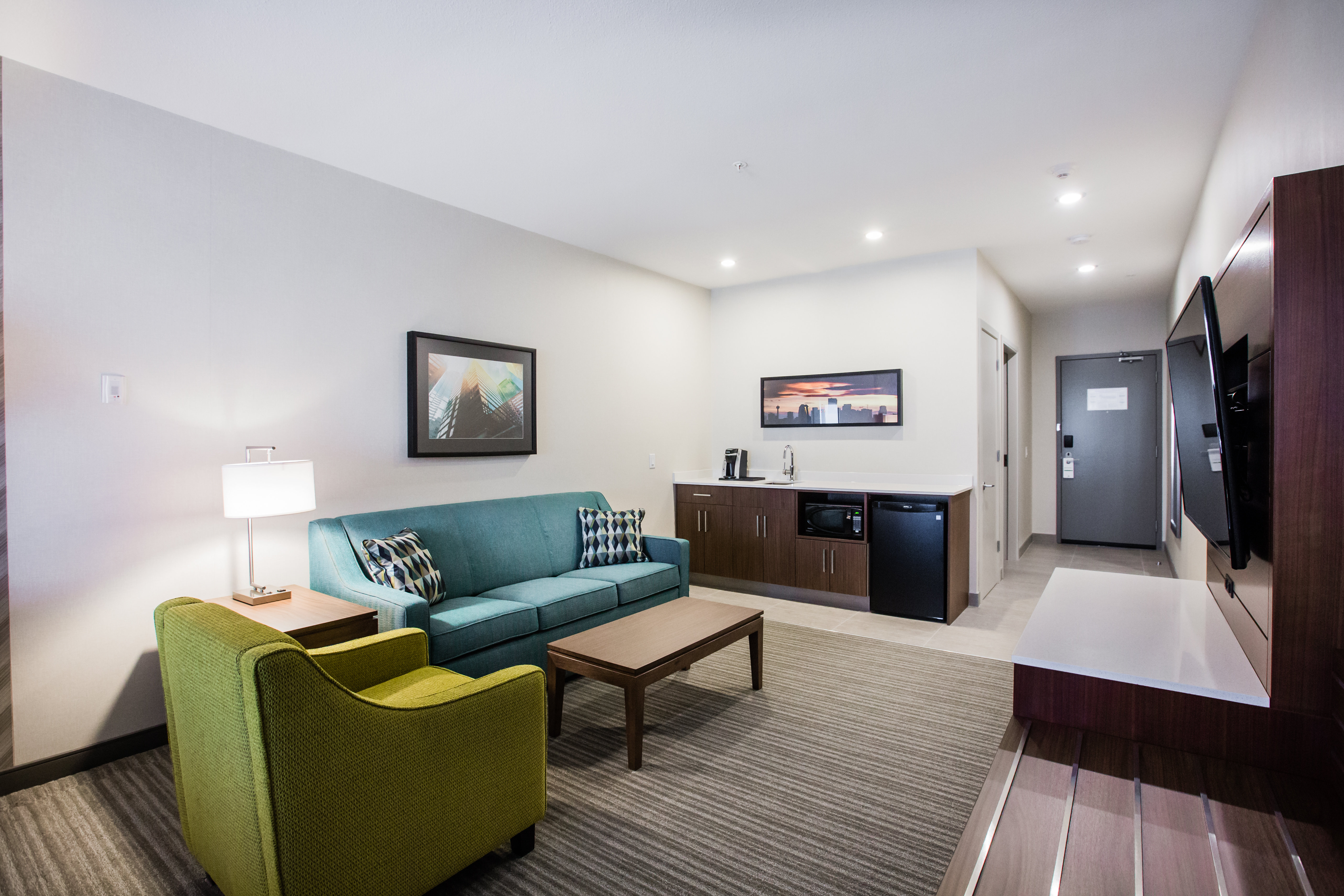 Holiday Inn Hotel Suites Calgary South Conference Ctr 53/73
