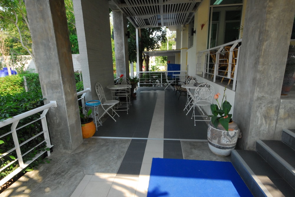 Pearl Huahin 49/51