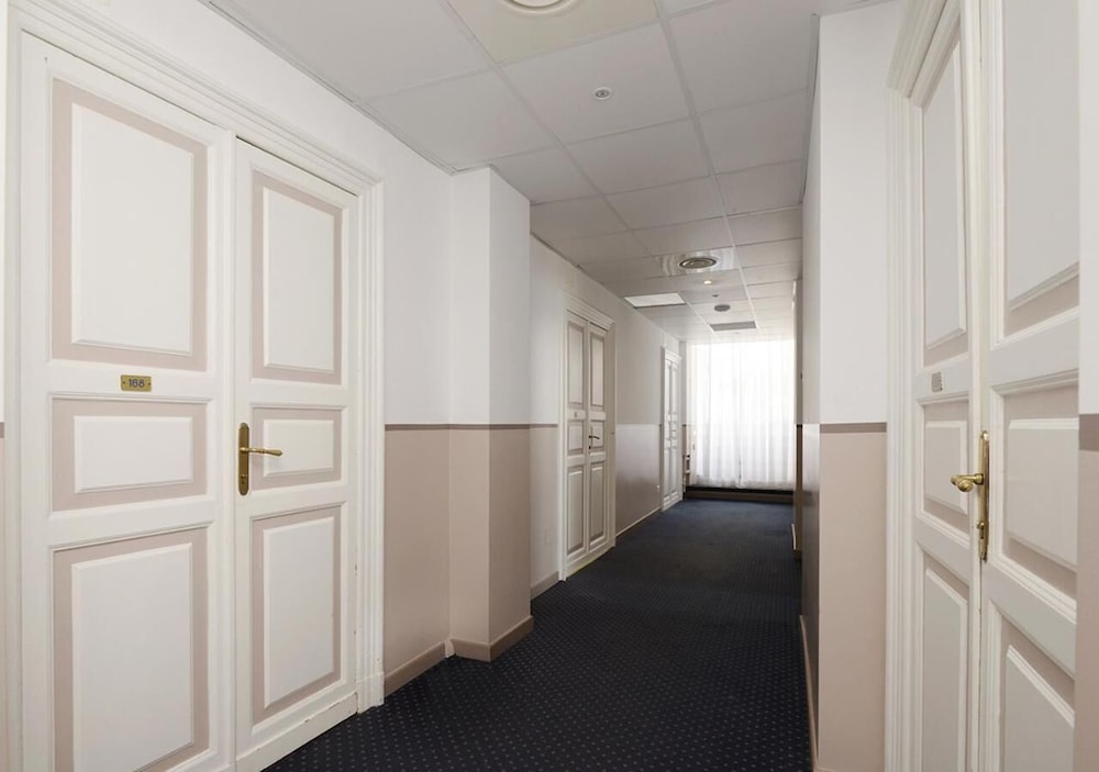 Grand Hotel Mediterranee 40/69