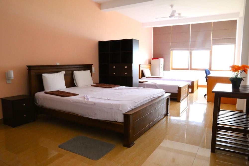 Paradise Beach Resort 7/50
