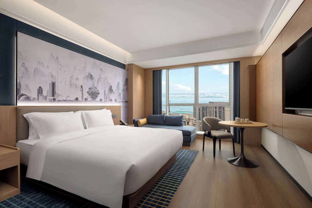 SUPERIOR, KING BED