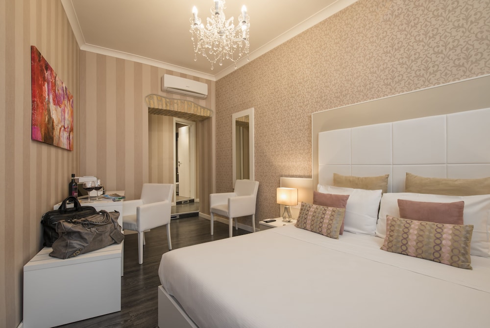 SUPERIOR, DOUBLE BED