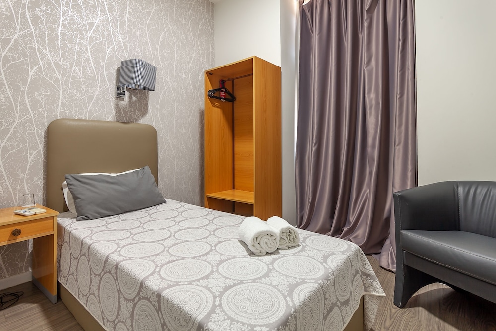 Cristal Guest House 42/63