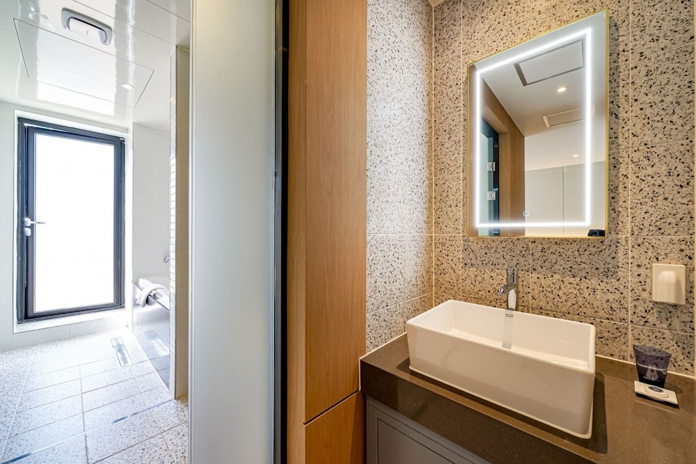 Haeundae Thevan Hotel 49/50
