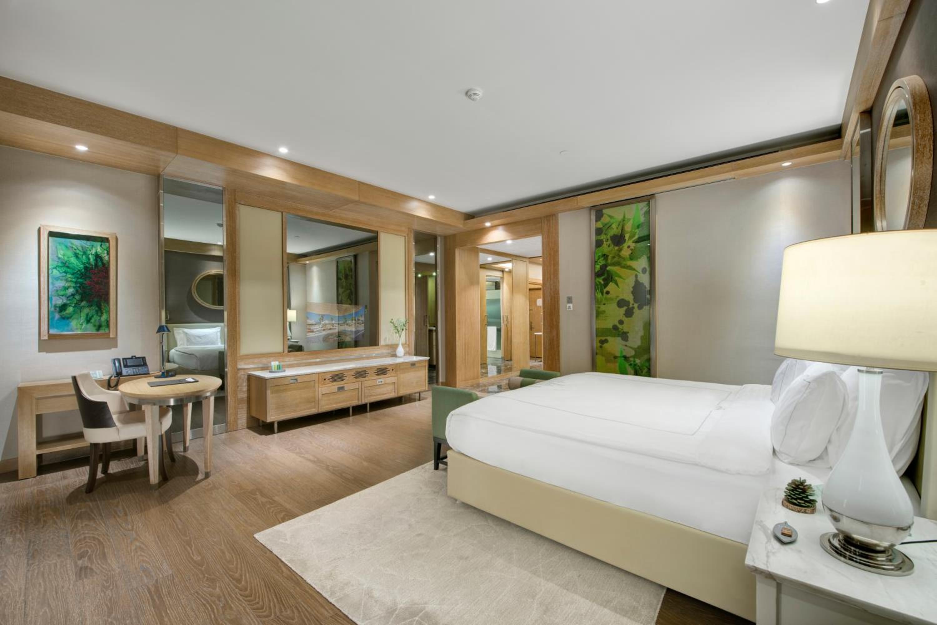 Jade, Suite, King Bed