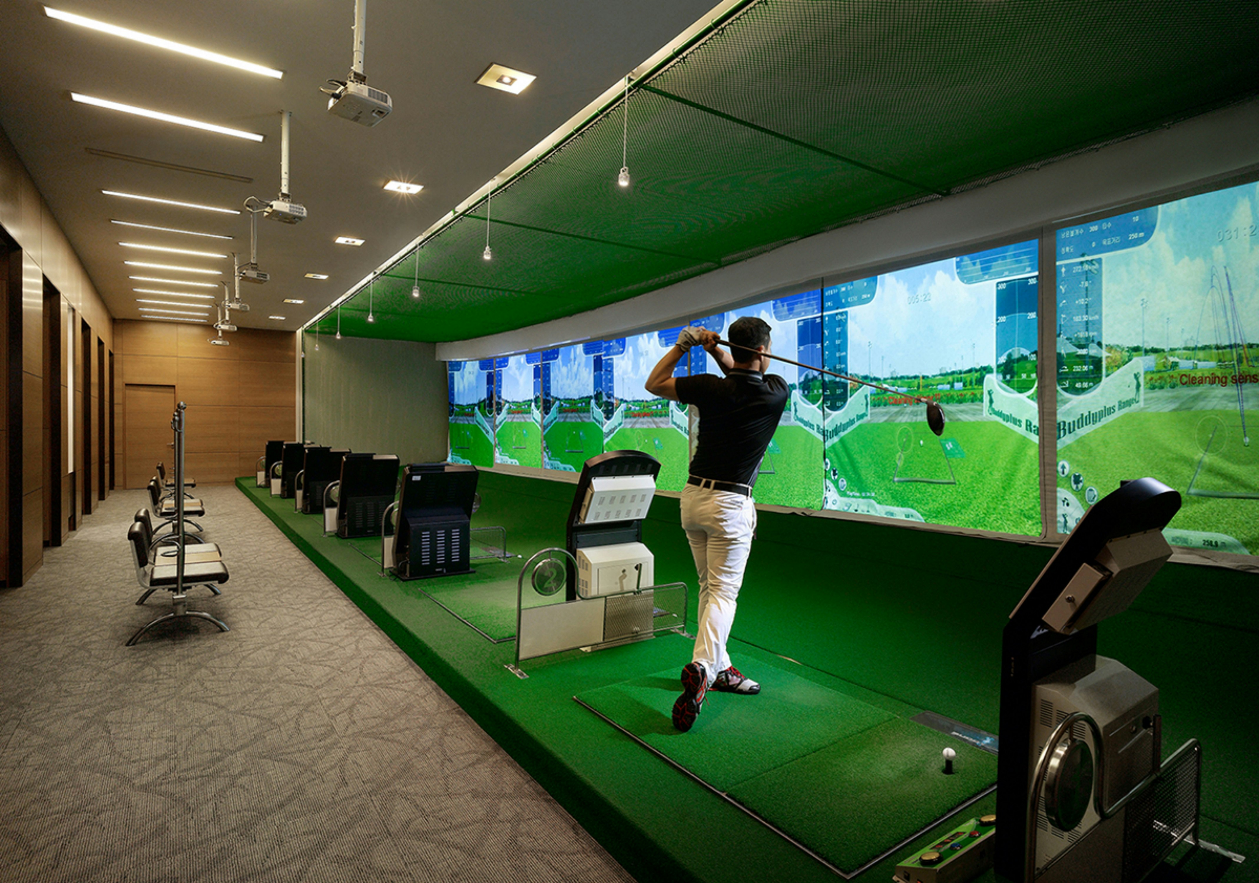 Conrad Seoul 25/78