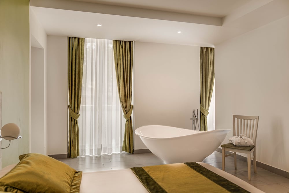 TREVI PALACE HOTEL 38/62
