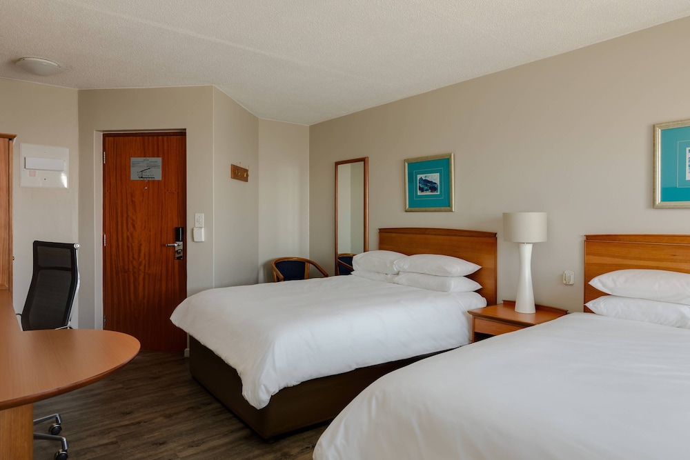 Protea Hotel by Marriott Cape Town Tyger Valley 10/45