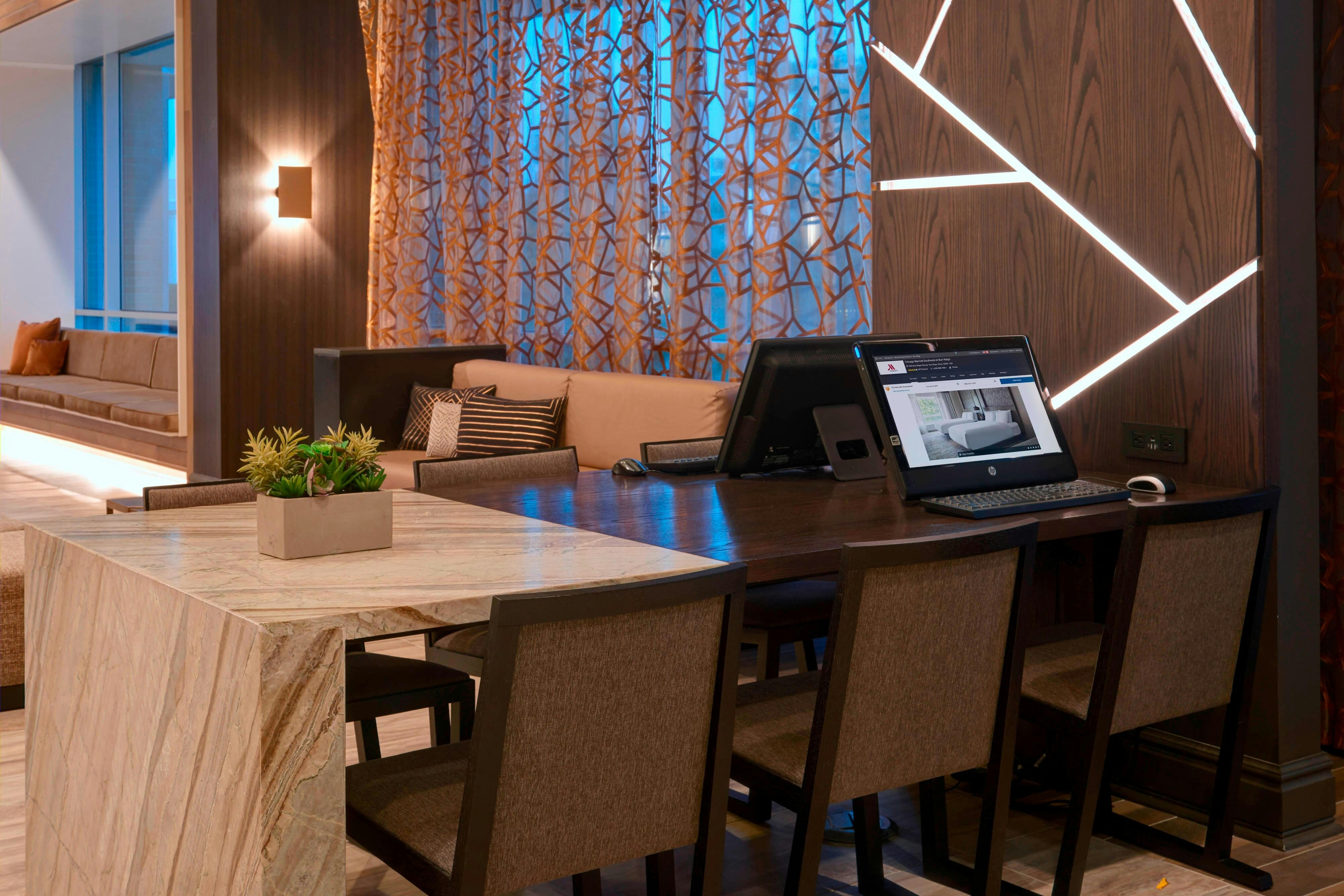 Chicago Marriott Southwest At Burr Ridge 24/28