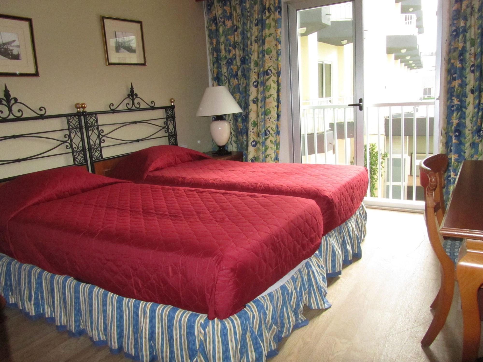 Family, Multiple Beds