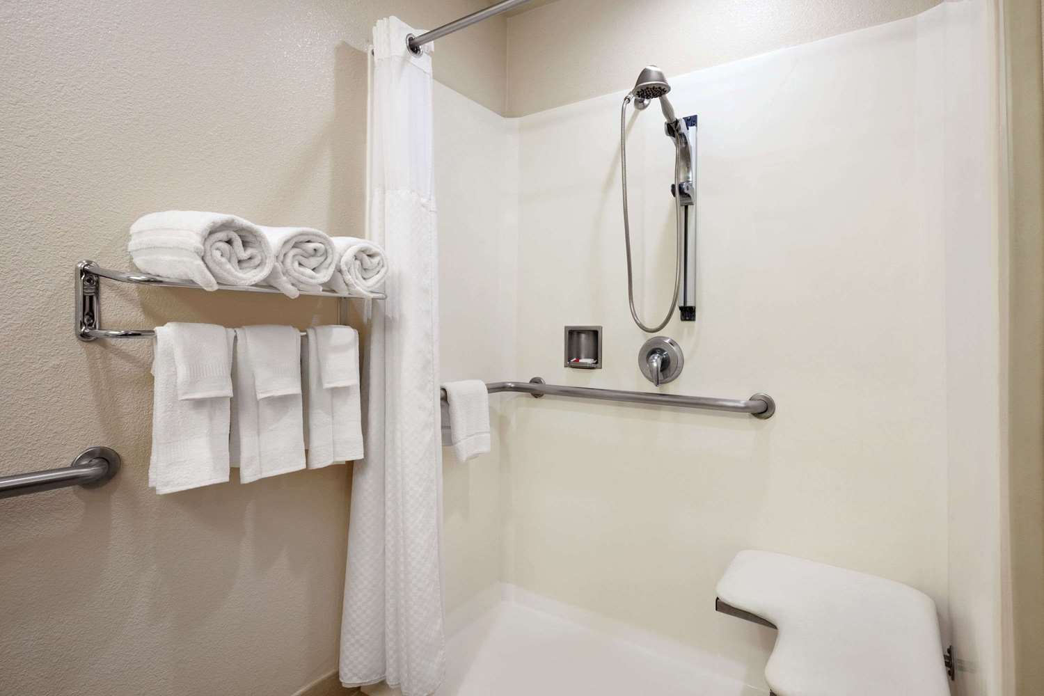 Microtel Inn And Suites Lodi N Stockton 12/12