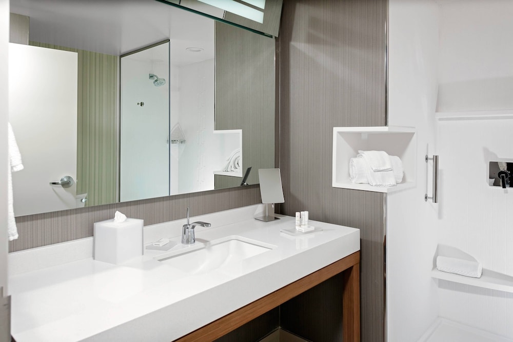 Courtyard by Marriott Pasco Tri-Cities Airport 10/32