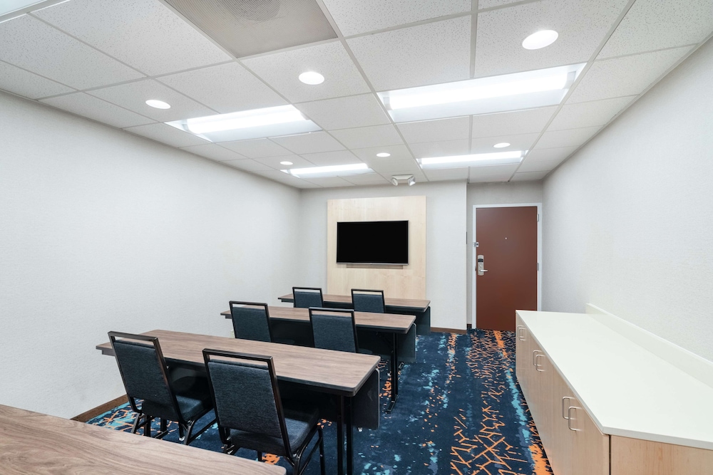 Hampton Inn & Suites Nashville/Franklin (Cool Springs) 34/38