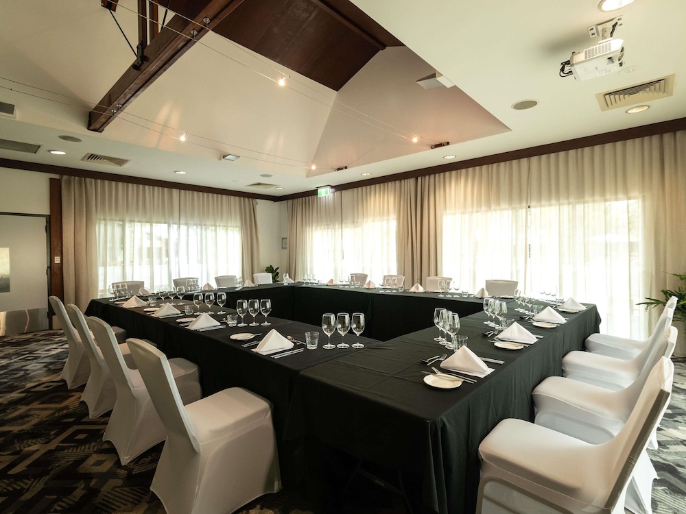 Mercure Darwin Airport Resort 72/83