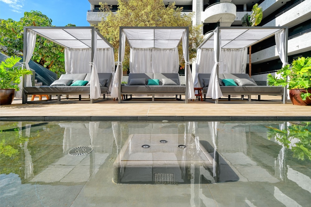 HOVIMA Suites Costa Adeje 32/64