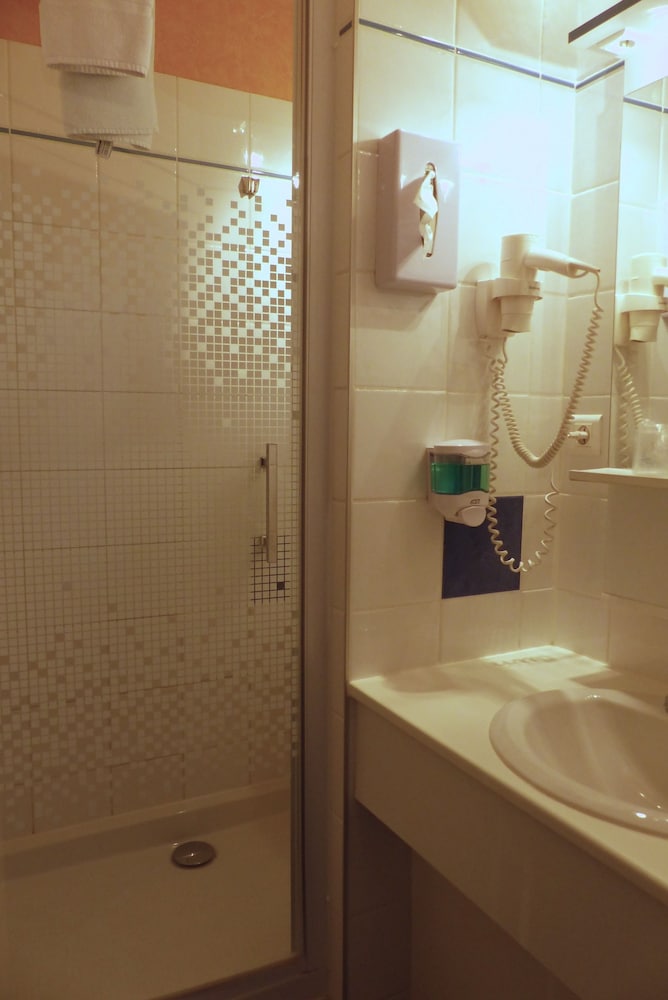 Azur Reims Hotel 37/59