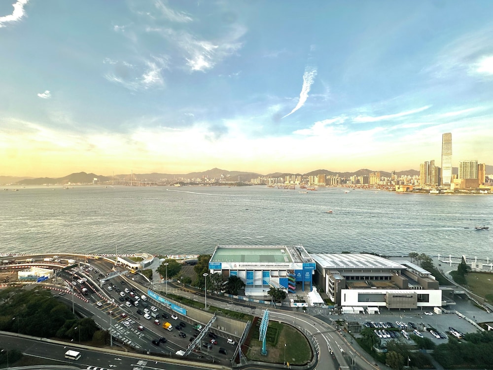 The Connaught (Ex. Citadines Harbourview Hong Kong) 53/61