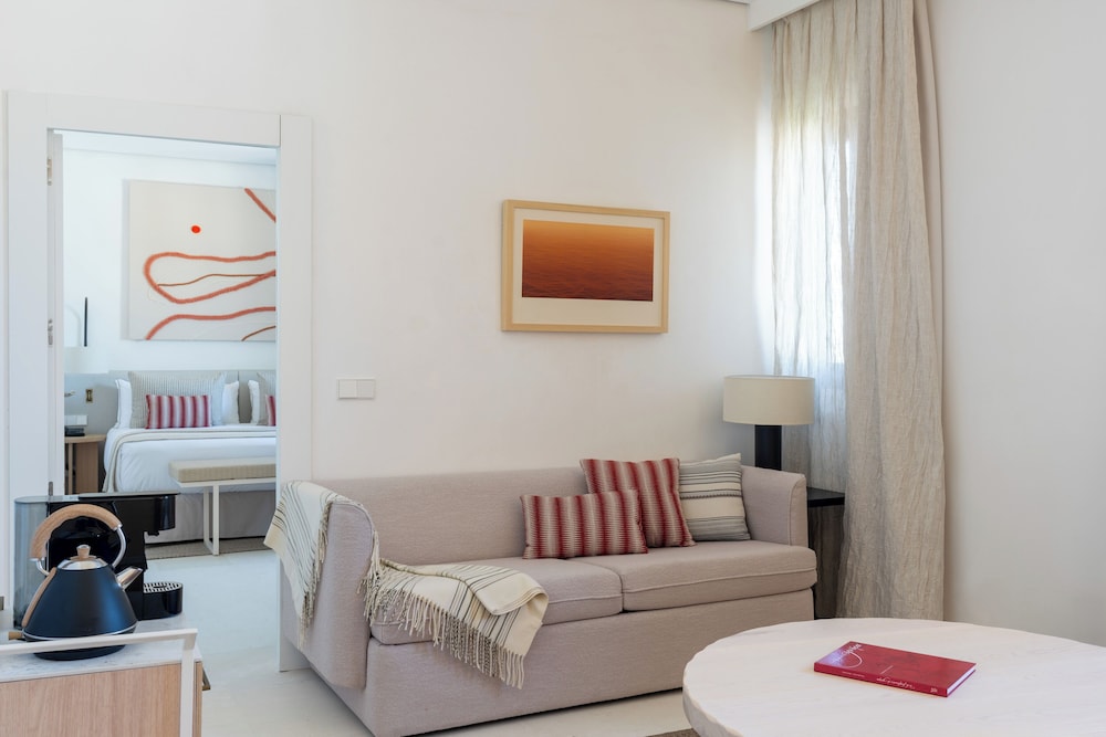 Parador de Ibiza 48/71