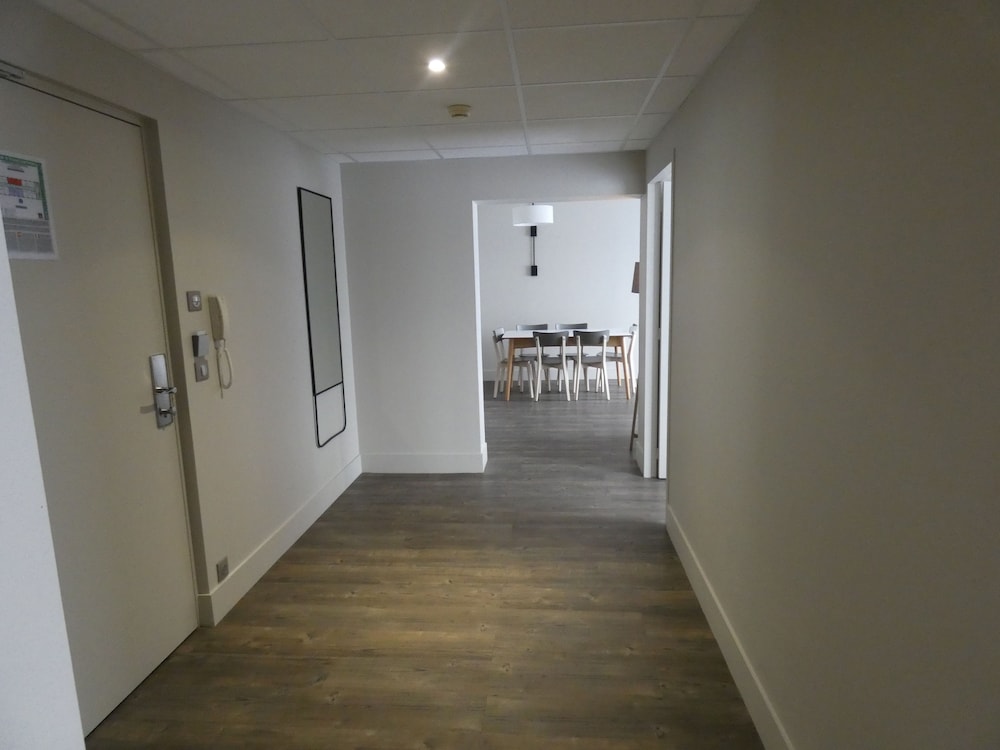 Best Western La Porte Des Chateaux 9/67