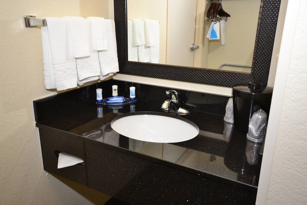 Fairfield Inn And Suites By Marriott Jefferson City 19/41
