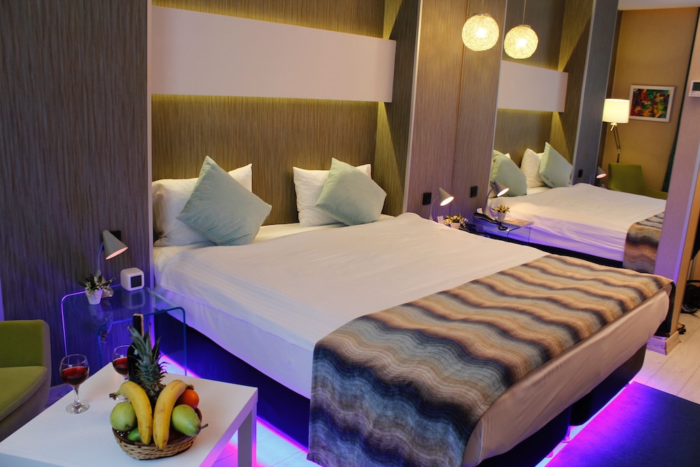 Tempo Hotel 4levent Istanbul 24/57